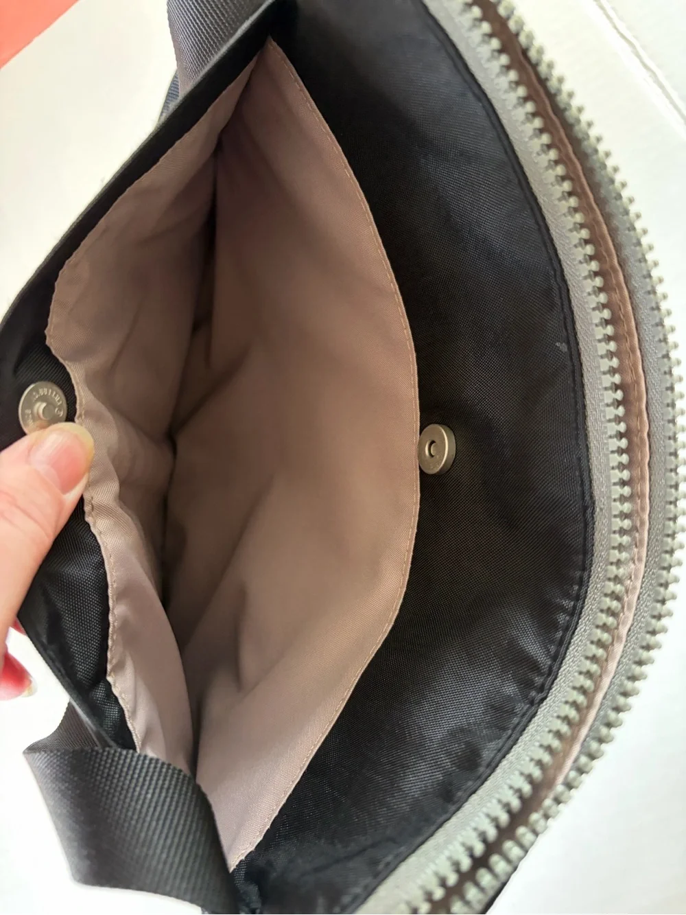 Baggallini Black Nylon Crossbody Messenger Bag